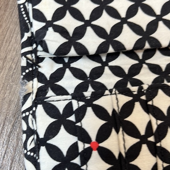 Vera Bradley Barcelona Hard Wallet Floral Black and White - Picture 7 of 11